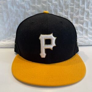 Pittsburgh Pirates 9fifty SnapBack baseball hat size Med-Lrg